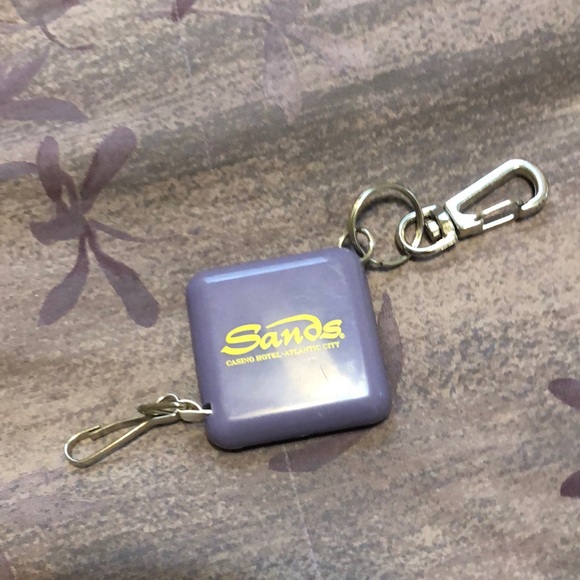Vintage Sands Casino Hotel Atlantic City tape measure. Keychain. Plastic novelty - Picture 1 of 4